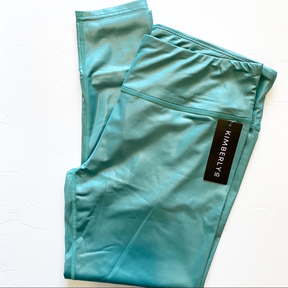Matte Shine Teal Athletic Seamless 7/8 leggings - Picture 3 of 3